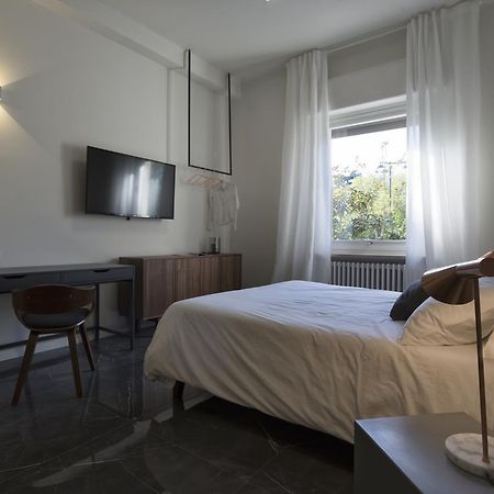 Suite Vogue Stazione Voghera Exterior foto